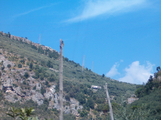 618x457 pixels (152K)