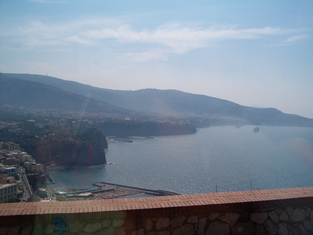 618x457 pixels (167K)