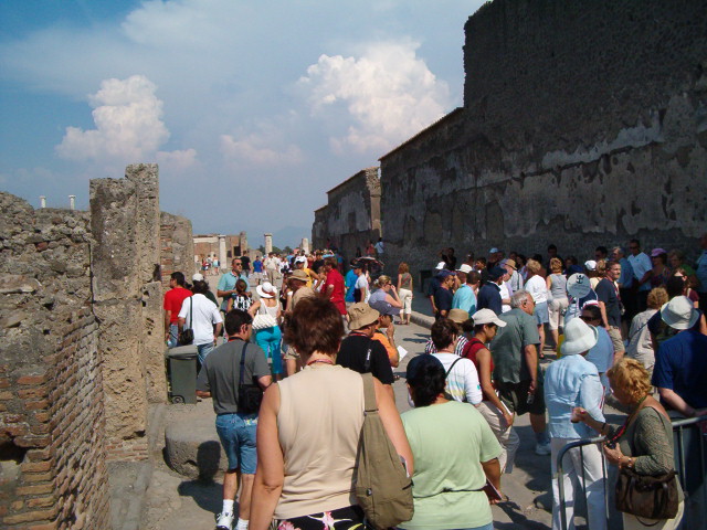 618x457 pixels (124K)