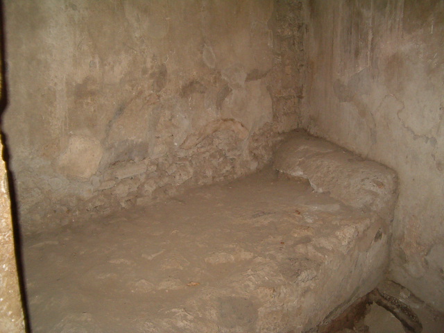 618x457 pixels (110K)