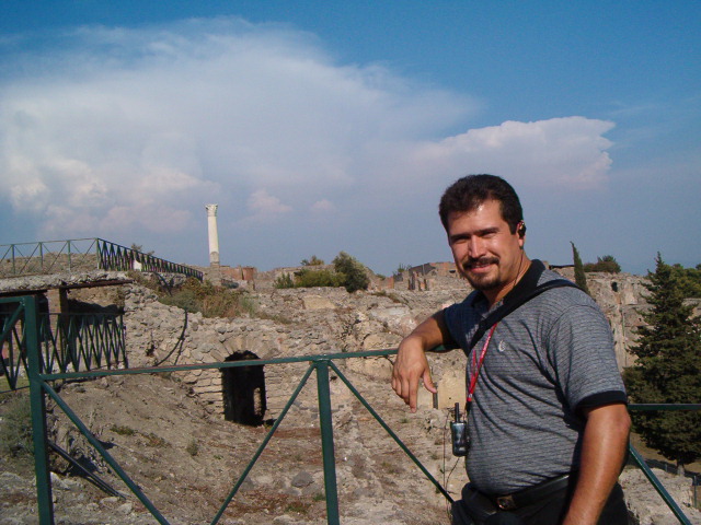 618x457 pixels (121K)