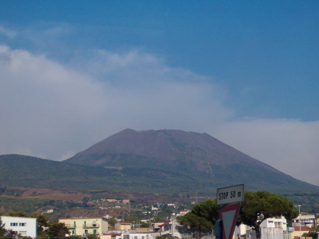 618x457 pixels (123K)