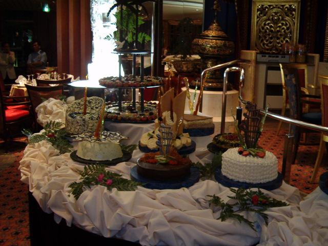 618x457 pixels (141K)