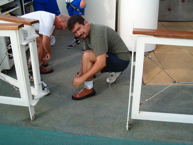 618x457 pixels (125K)