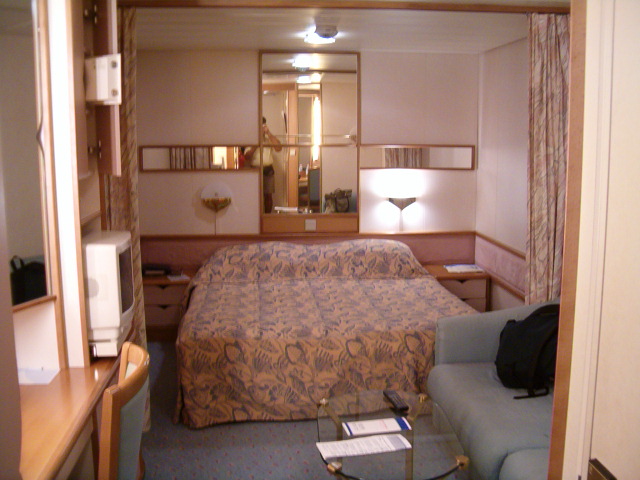 618x457 pixels (113K)