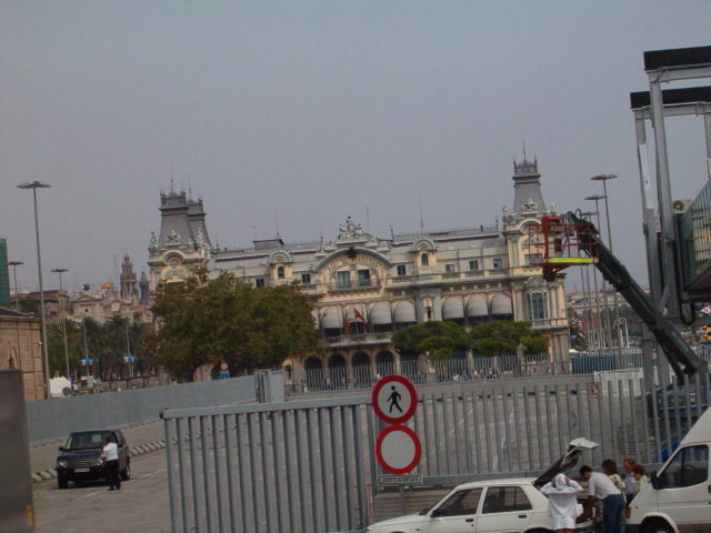 618x457 pixels (110K)