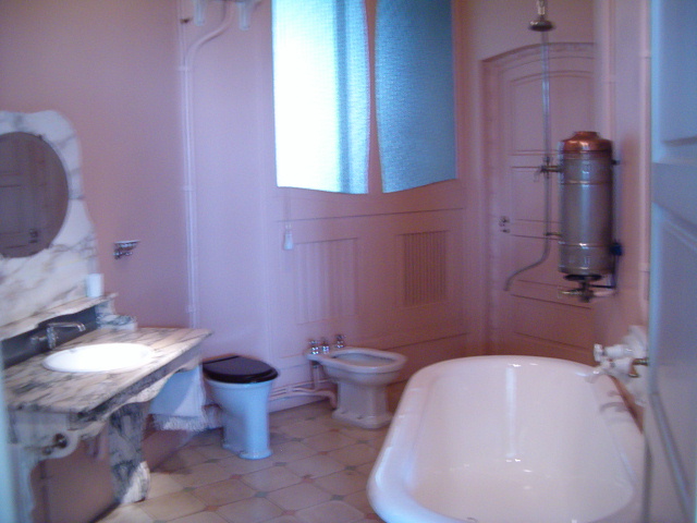 618x457 pixels (124K)