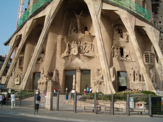 618x457 pixels (161K)