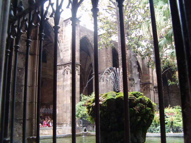 618x457 pixels (115K)