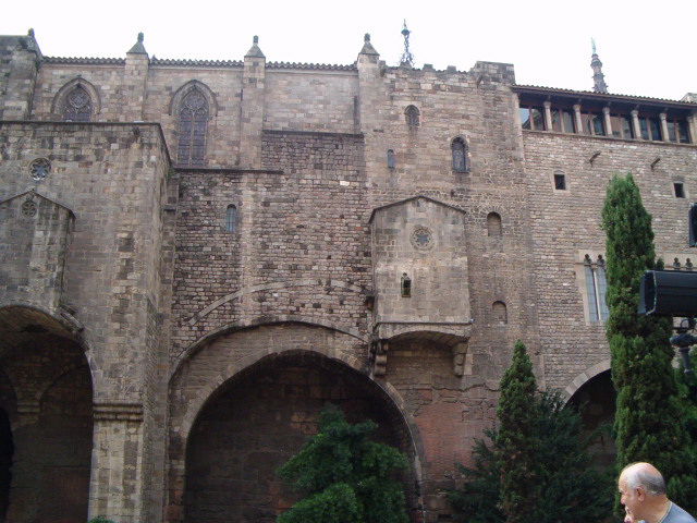 618x457 pixels (124K)