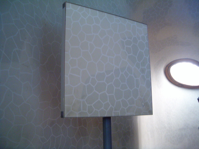 618x457 pixels (118K)