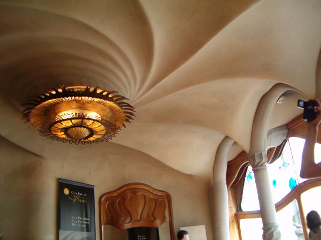 618x457 pixels (113K)