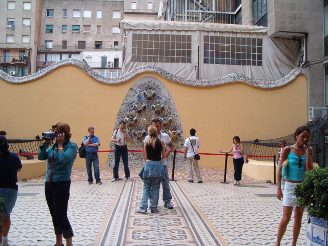 618x457 pixels (126K)