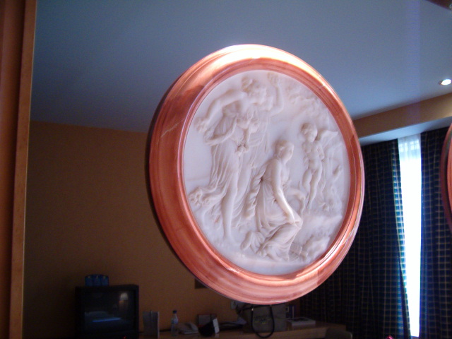 618x457 pixels (112K)