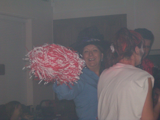 618x457 pixels (99K)