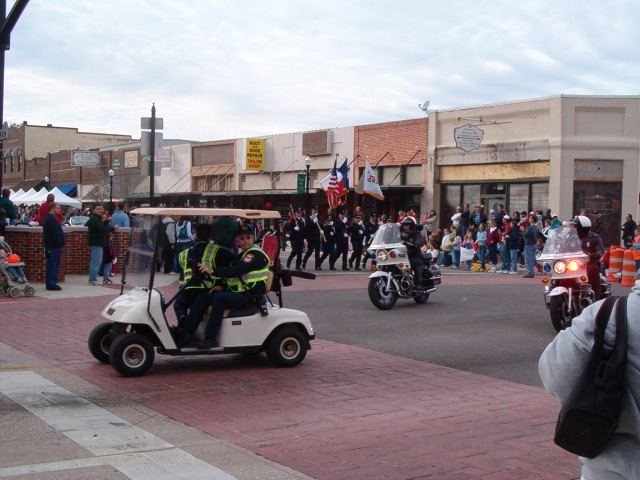 618x457 pixels (125K)