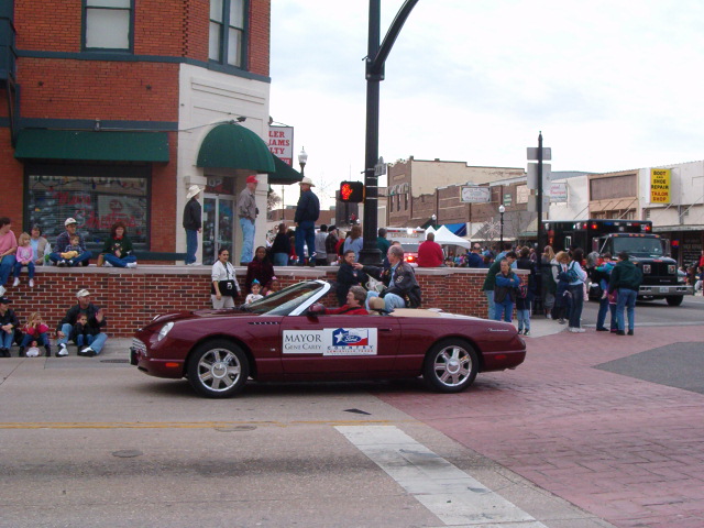 618x457 pixels (130K)