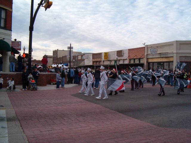 618x457 pixels (121K)