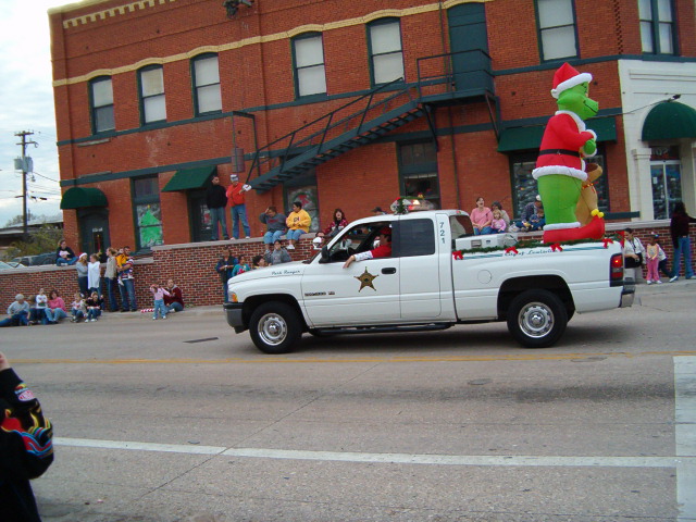 618x457 pixels (134K)