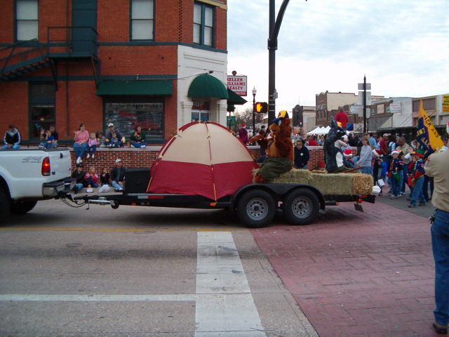 618x457 pixels (127K)