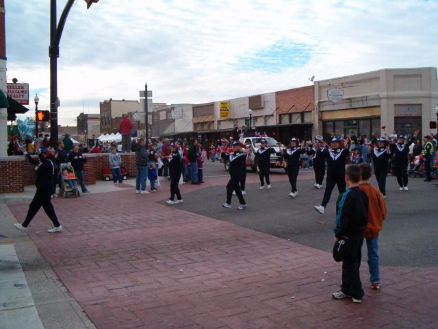 618x457 pixels (128K)