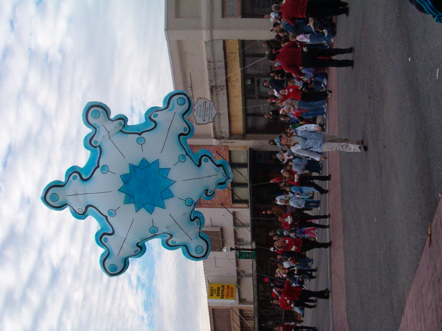 618x457 pixels (119K)