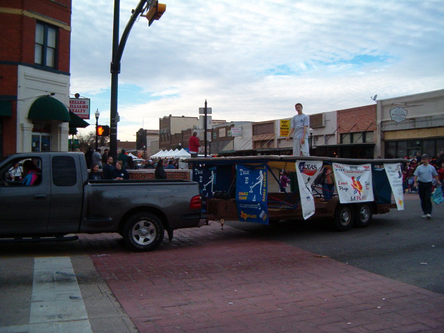 618x457 pixels (124K)