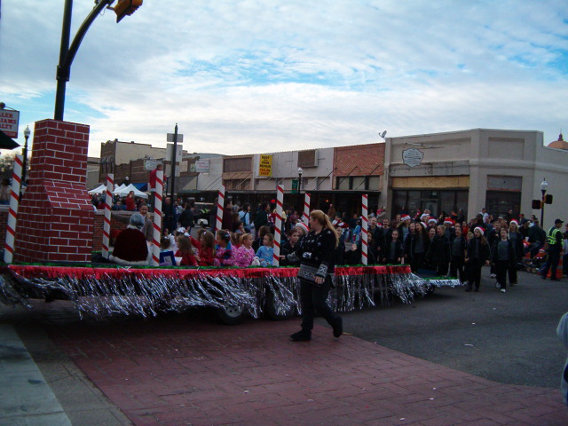 618x457 pixels (122K)