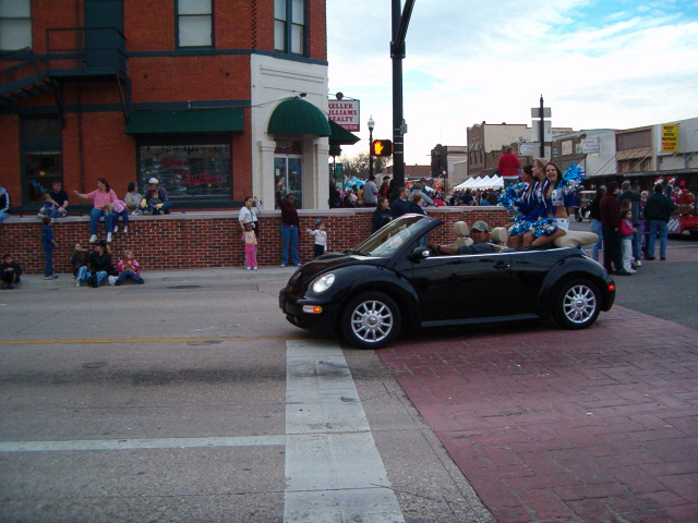 618x457 pixels (127K)