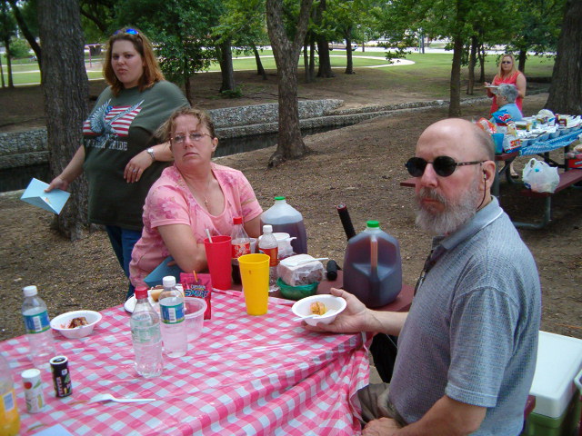 618x457 pixels (135K)