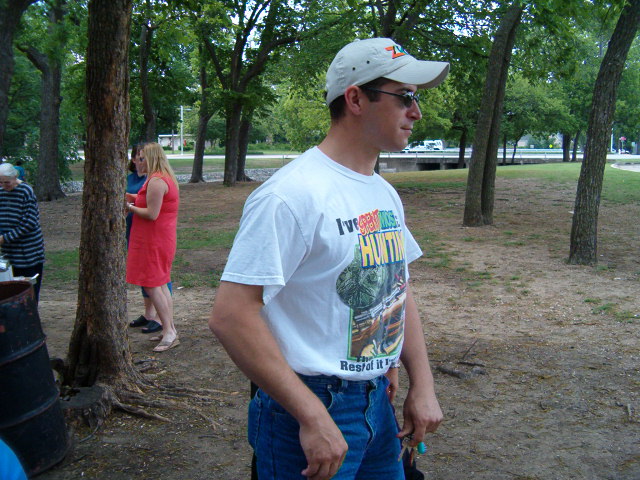 618x457 pixels (129K)