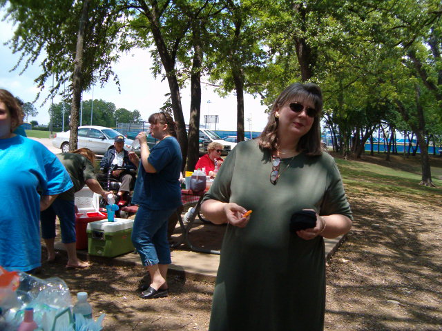 618x457 pixels (128K)