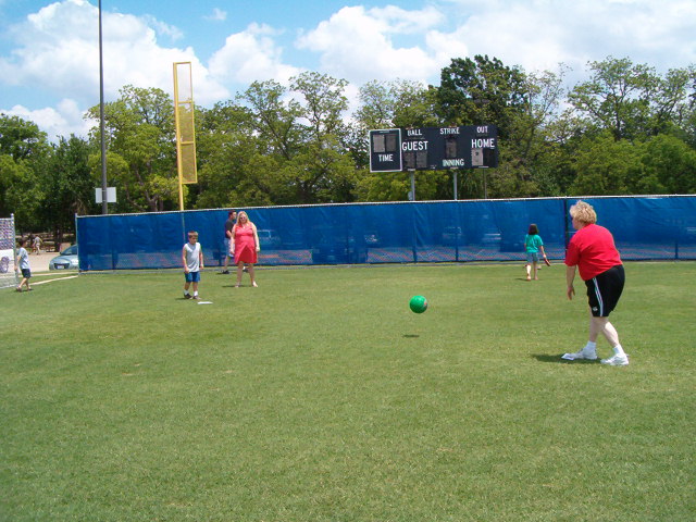 618x457 pixels (118K)