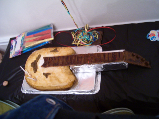 618x457 pixels (115K)