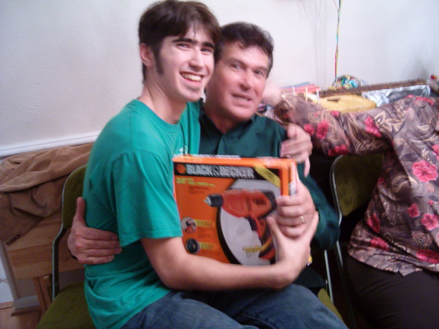 618x457 pixels (125K)