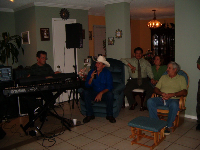 618x457 pixels (115K)