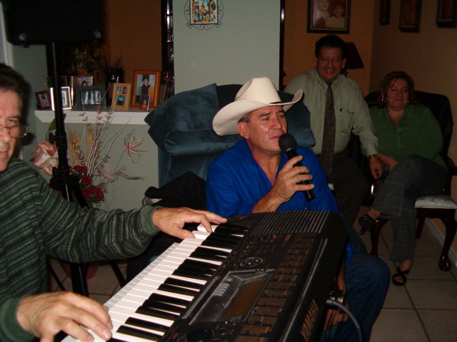 618x457 pixels (119K)