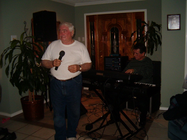 618x457 pixels (115K)