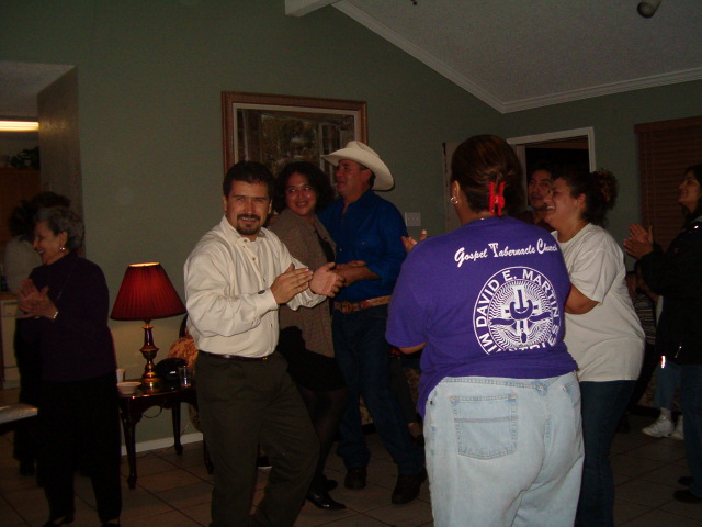 618x457 pixels (107K)