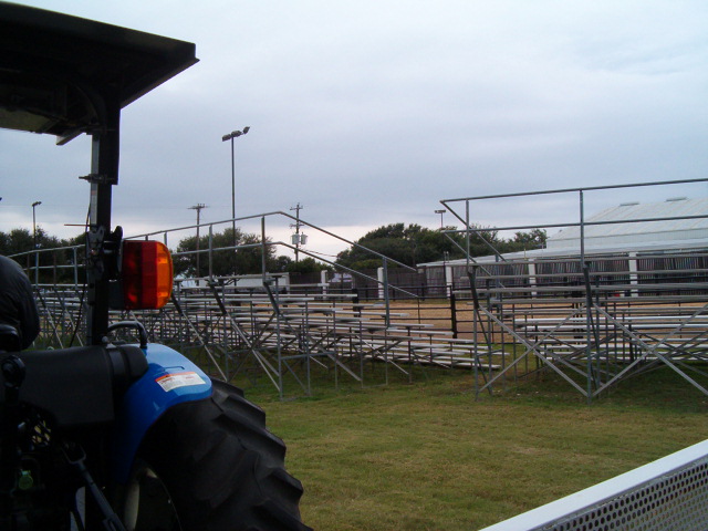 618x457 pixels (114K)