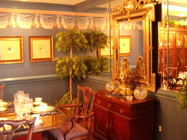 618x457 pixels (131K)