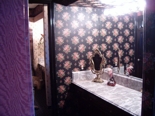 618x457 pixels (121K)