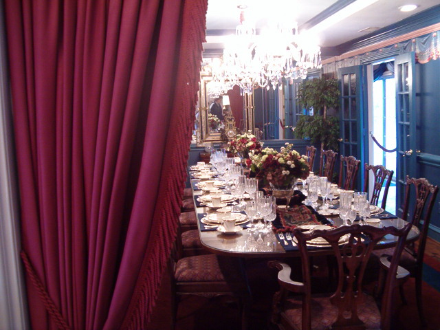 618x457 pixels (118K)