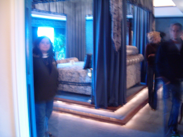 618x457 pixels (121K)