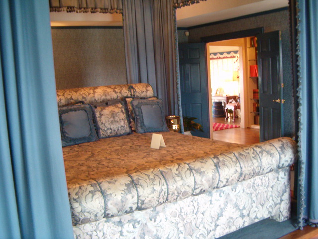 618x457 pixels (120K)