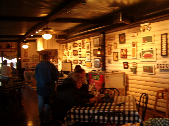 618x457 pixels (146K)