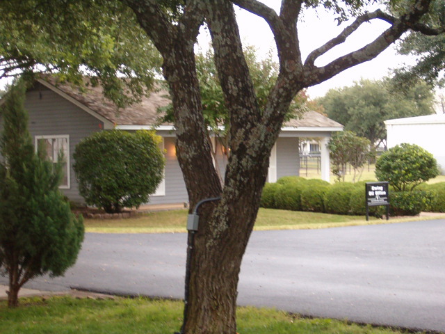 618x457 pixels (126K)