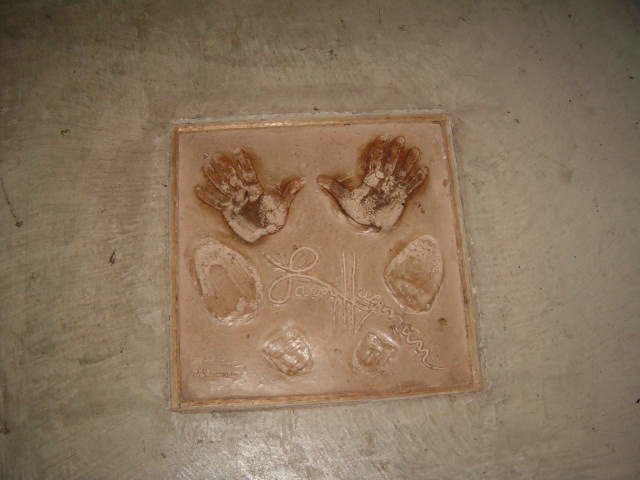 618x457 pixels (111K)