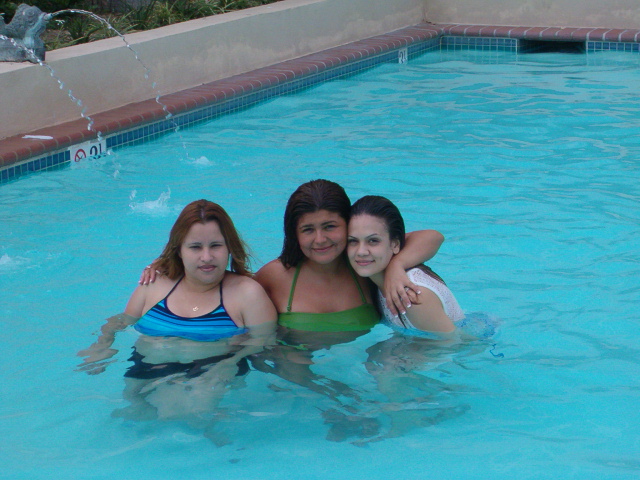 618x457 pixels (167K)