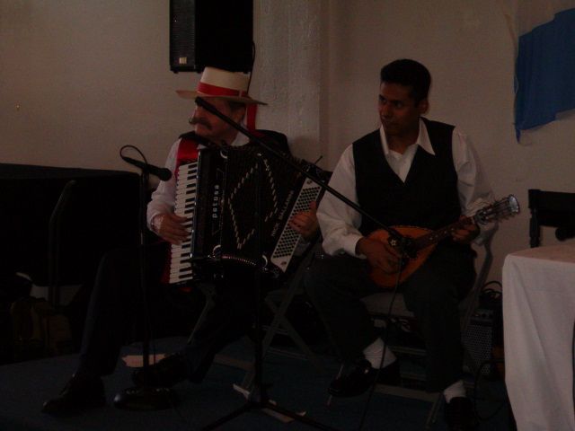 618x457 pixels (99K)